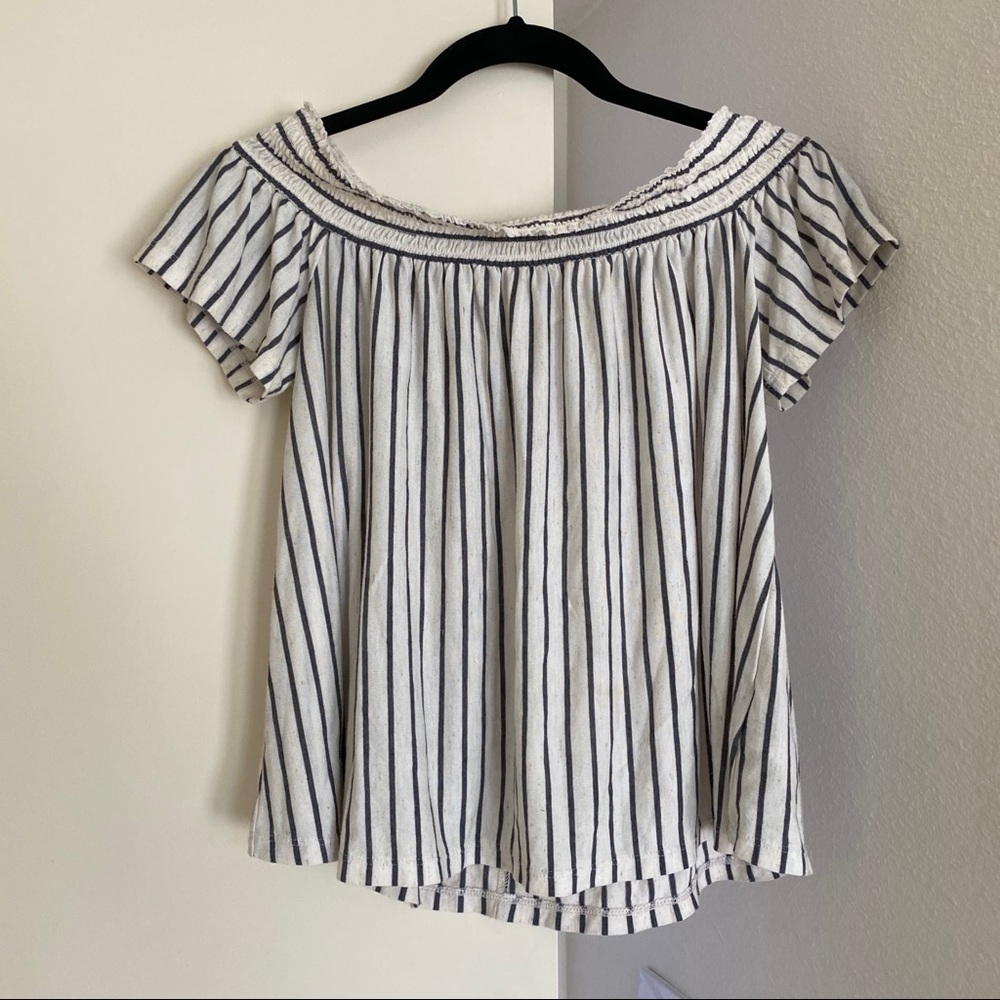 American eagle off the shoulder top